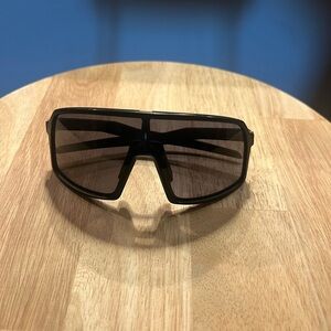 Oakley men’s sutro glasses